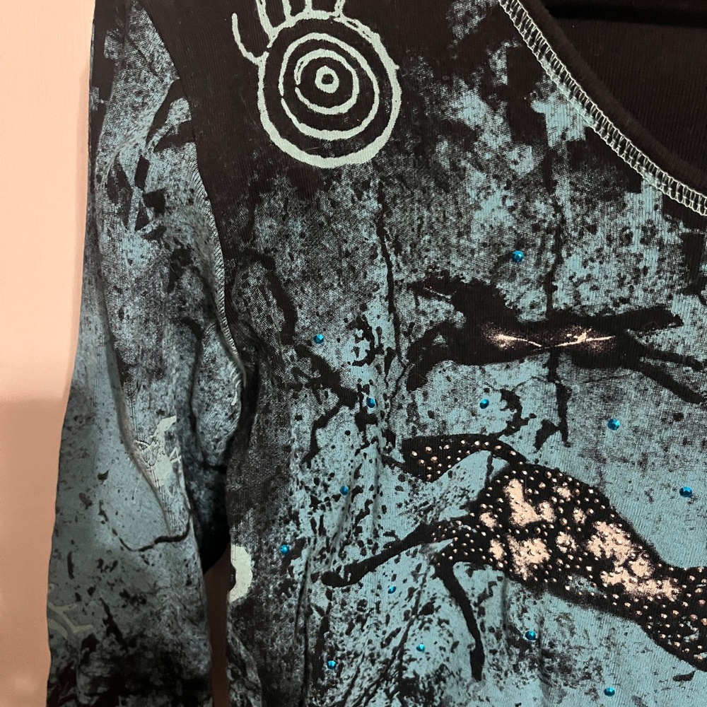 💜 Medium Teal and Black Horse Print V-Neck Long Sleeve Top - Picture 6 of 10